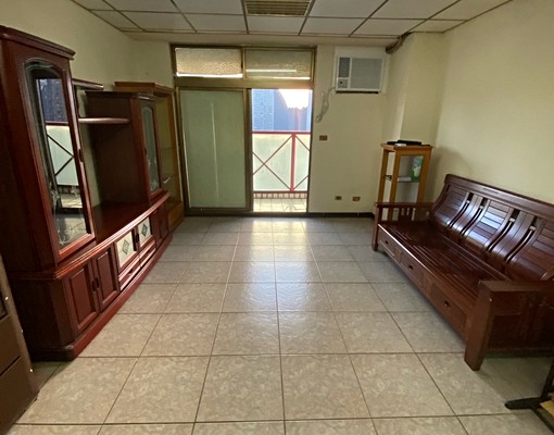 河南麥當勞星巴客/精美電梯大四房平車/可租補可談寵 - Image 1