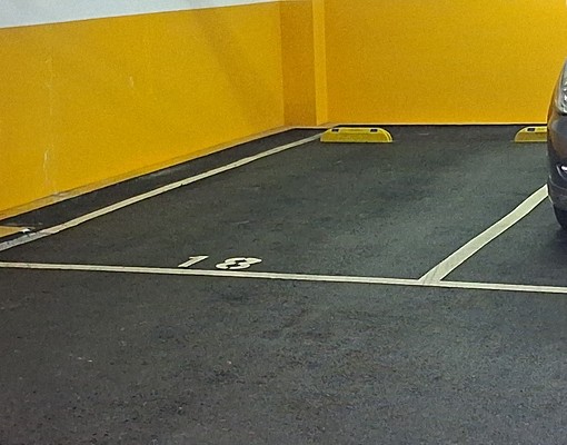 延平北路一段常殷君天廈社區地下3層坡平停車位出租 - Image 1