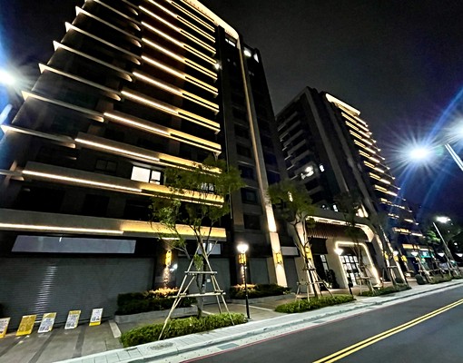 全新電梯大樓有車位~正2房1廳1衛1廚1陽台~可租補 - Image 15