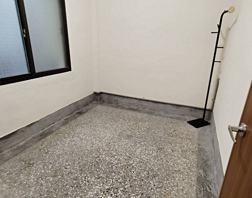 近中央公園大面寬大露臺孝親房美透天 - Image 5