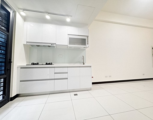 租近鳳鳴火車站旁2房平面車位可租補可寵物~永慶梅芳 - Image 4