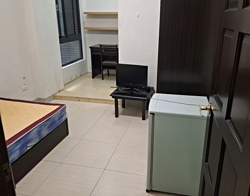 出租獨門戶套房6000元含網路第四台近漢民商圈 - Image 1