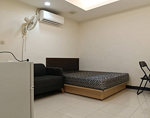 步行五分鐘捷運站,板新三樓分租套房,簡單小套房 - Image 4