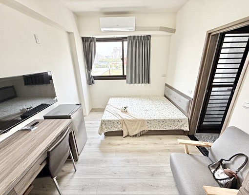 近秀泰💖整棟全新✨陽台獨洗✨絕美採光✨好停車✨衛浴開窗✨ - Image 2