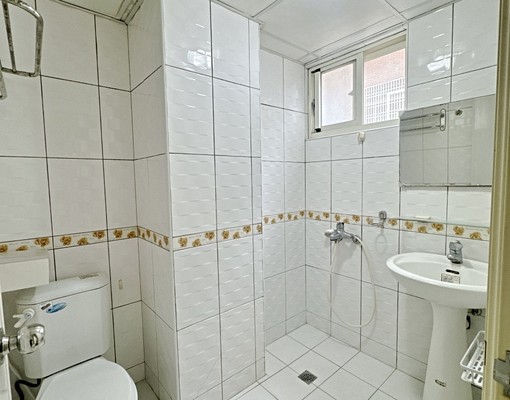 可租補💕金山後段秒殺電梯大套房✨獨立洗曬乾濕分離室內停機車 - Image 9