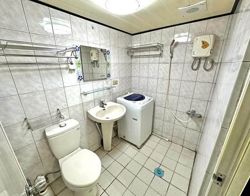 秒殺台水電✨陽台獨洗✨稀有大空間✨屋況美✨超強採光✨小資首選 - Image 6