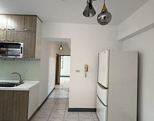 新光三越新天地旁建興南師附小學區舒適美宅 - Image 4