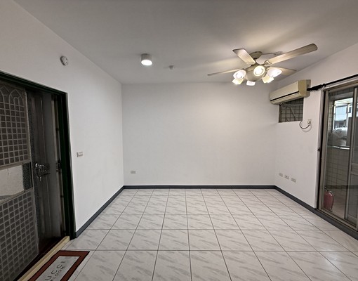 新光三越新天地旁建興南師附小學區舒適美宅 - Image 2