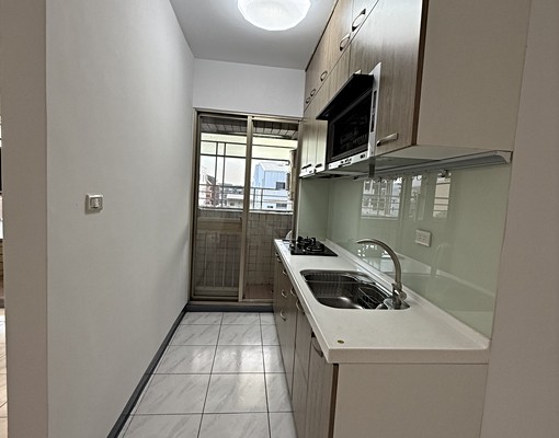 新光三越新天地旁建興南師附小學區舒適美宅 - Image 6