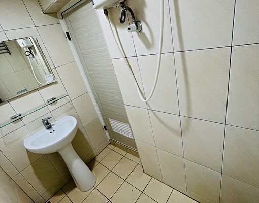 近逢甲商圈獨洗獨曬小資可貓套房(屋主自租) - Image 7