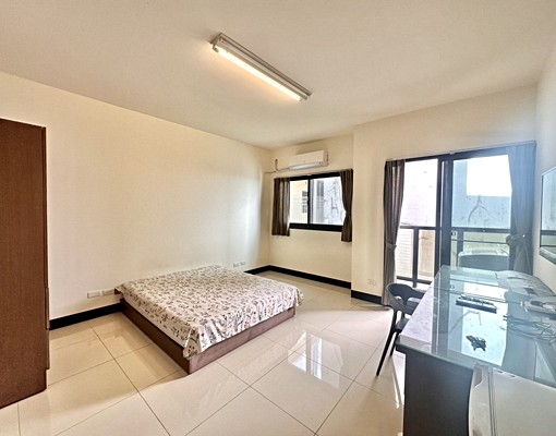 東海商圈秒殺🔥可租補大坪數🔥陽台獨洗曬✨電梯✨子母車 - Image 6