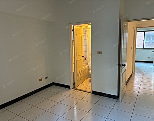 文心森林公園大新國小旁/精美三房平車/可寵/特惠價 - Image 4