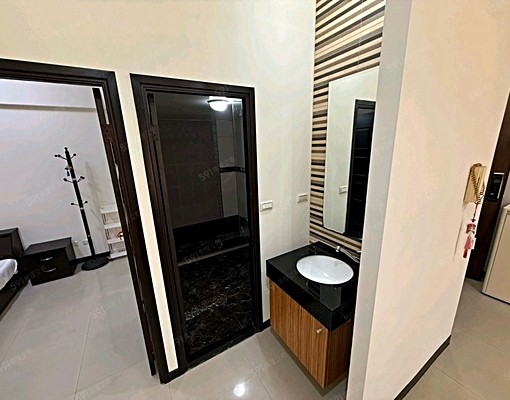 市政府站大遠百附近/優質社區三房休旅車位/可租補有泳池採光好 - Image 7