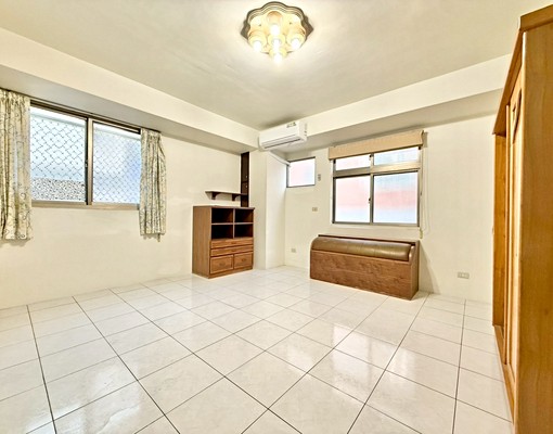 小比💞稀有六房透天✨找我享優惠💞可雙租補戶籍門口可停車 - Image 12