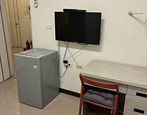 近火車站新光三越含電梯網路,室外曬衣露臺,乾淨明亮小清新套房 - Image 6