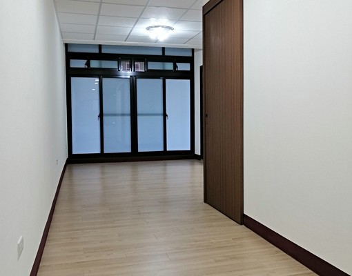 全新裝潢第一手入住,生活機能極佳,交通便利 - Image 8