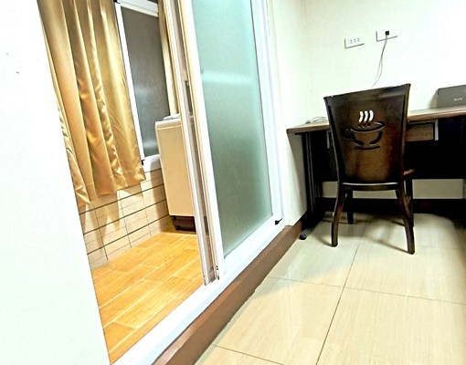 電梯獨立套房🍎低價優質🍎捷運高雄車站 - Image 1