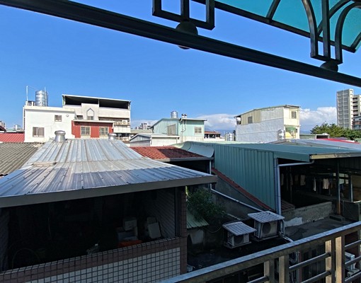 🎀質感空間/租金划算🎀近正義北路/龍門商圈仲介租管勿擾) - Image 4