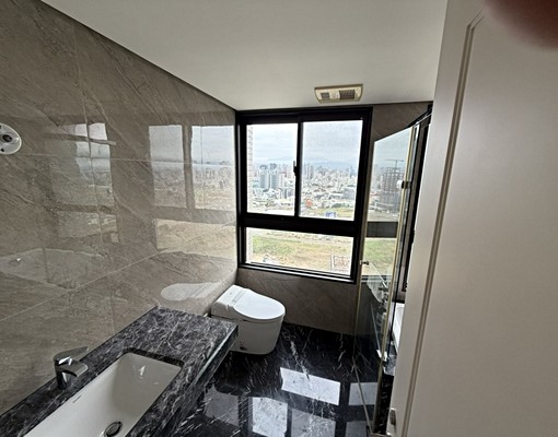 富人高級住宅區高樓層 - Image 7