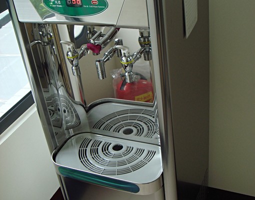 台灣大道旁近新光三越,獨立透天電梯大樓套房 - Image 15