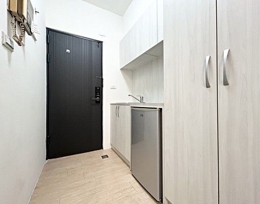 近一中夜市💖可租補台水電大套房💖陽台獨洗曬🌟含管有電梯 - Image 4