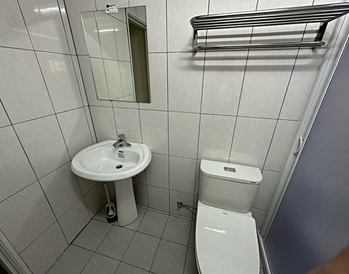 全新套房雅房出租 - Image 10