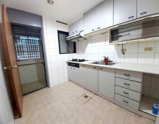 景安❤️社區型公寓二樓/3房/基本家具/前後陽台☎️住商找房 - Image 8