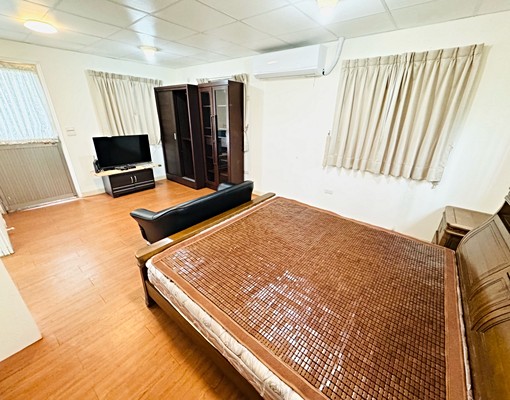 三創/忠孝新生，採光大空間/可開伙，獨洗/有陽台/天然瓦斯 - Image 3