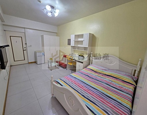 金山街獨立洗衣機浴室對外窗雙門冰箱室內機車位電梯套房 - Image 5