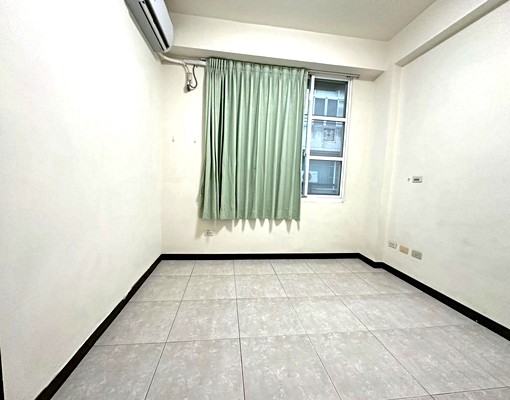 安南區海佃路一段4樓雙車庫全棟透天 - Image 9