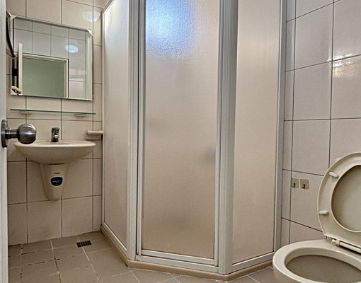 近世運、國軍左營醫院l含平車大坪數3房2廳 - Image 9