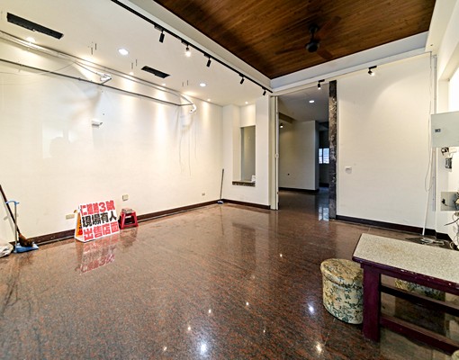 仁武仁雄商圈-臨路電梯透店-商圈成熟穩定 - Image 3