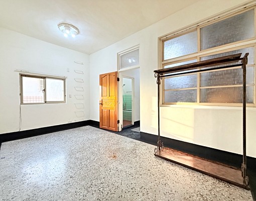 新莊站/超值三房/寵物友善/天然瓦斯/使用兩層/採光大空間 - Image 5