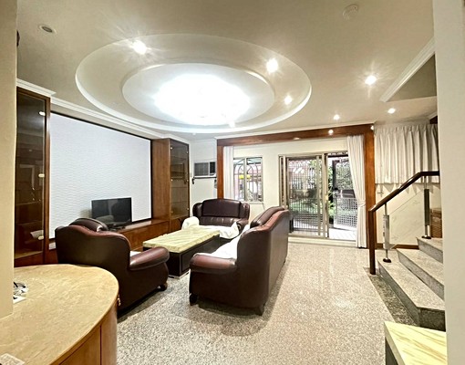 精誠商圈公益路近南屯✨稀有1+2樓超大三房三衛浴雙車位❤️ - Image 1