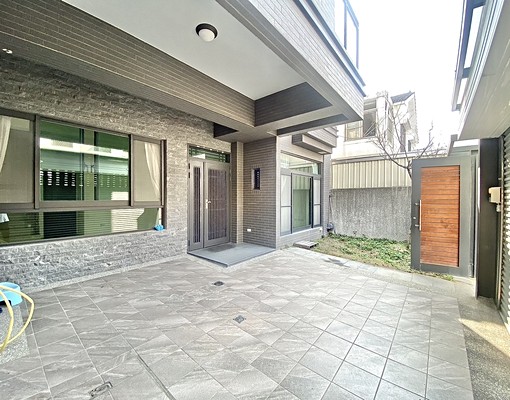 可租補戶籍✨整棟出租1F~4F✨車庫車位✨ - Image 2