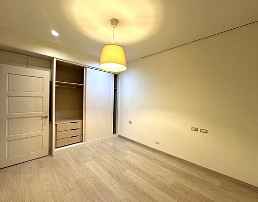 可租補✨免服務費✨近三重國小捷運機能四房⭐五泰阿亨 - Image 7