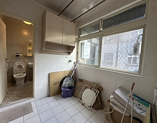 可租補✨免服務費✨近三重國小捷運機能四房⭐五泰阿亨 - Image 12