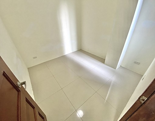 🌸建功國小🎄軍和街✨整棟透天💖可租補戶籍🚘大車庫 - Image 14