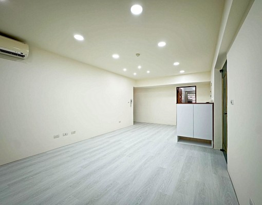 近台積電/國一楠梓交流道/學區公園/高生活機能/戶數少大空間 - Image 2