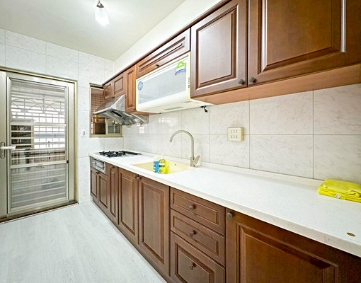 近台積電/國一楠梓交流道/學區公園/高生活機能/戶數少大空間 - Image 4