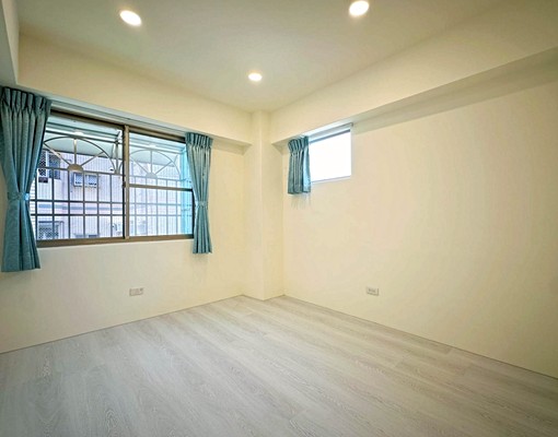 近台積電/國一楠梓交流道/學區公園/高生活機能/戶數少大空間 - Image 8