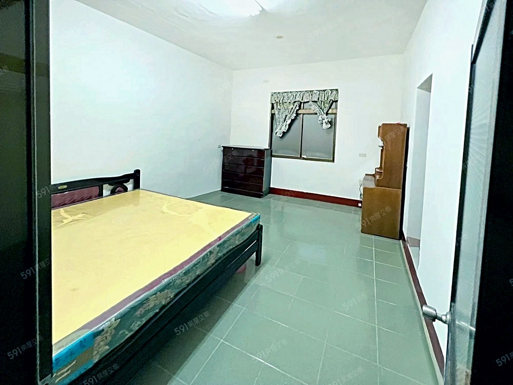 帶衛浴主臥(全新安裝冷氣)