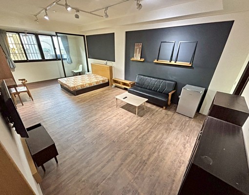 超級大空間🉑雙租補獨洗曬近水湳商圈! - Image 1