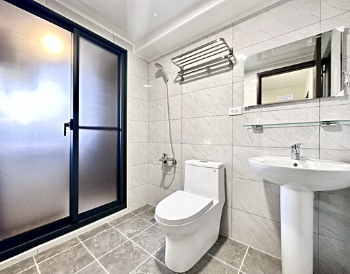 水湳中國醫🌺全新未住🌺整棟30間🌺租補🌺流理臺陽台 - Image 4