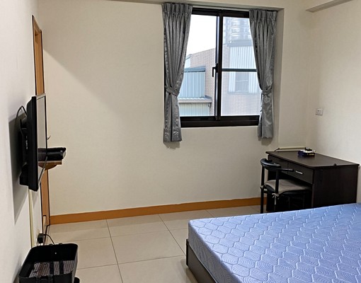 龍山路2段電梯採光套房(屋主自租) - Image 2