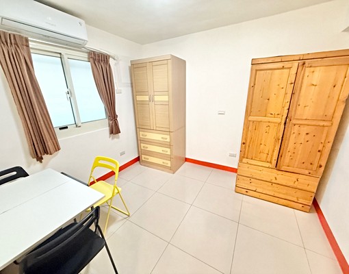 中山國小站,可貓,新裝潢,一房一廳,採光佳 - Image 2