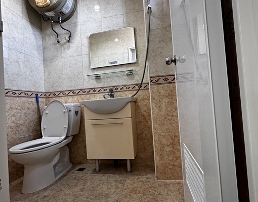 電梯華廈一房一廳一切具備環境乾淨整齊安全(可申請租補) - Image 9