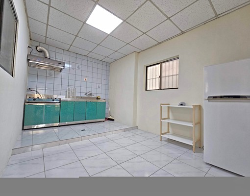 免仲介費/免追垃圾車/可寵/可開伙/文心崇德商圈大二房 - Image 5