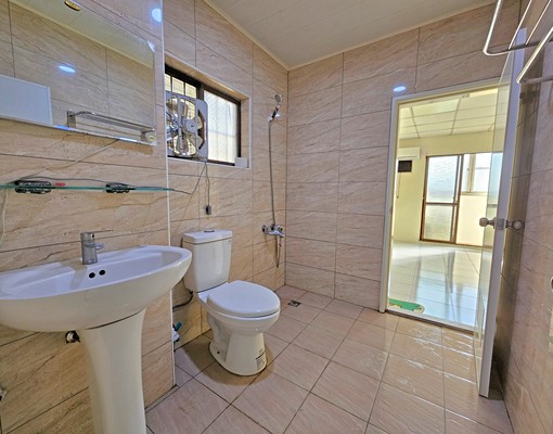 免仲介費/免追垃圾車/可寵/可開伙/文心崇德商圈大二房 - Image 7