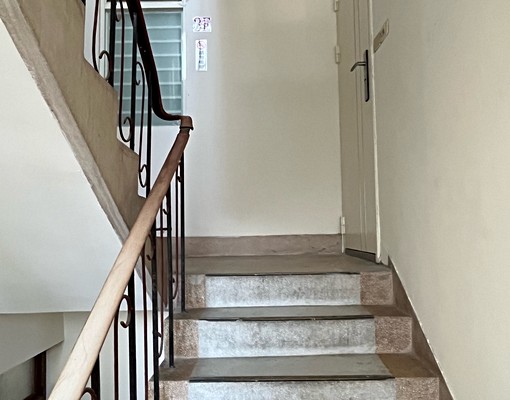 全新裝潢～新店捷運站獨立套房生活機能佳～仲介勿擾 - Image 9